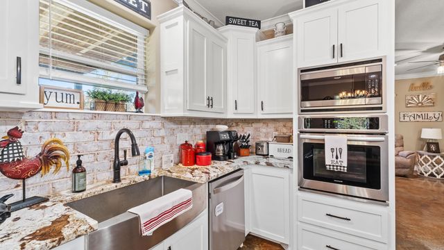 1084 Hhighway 11, Linden, TX 75563