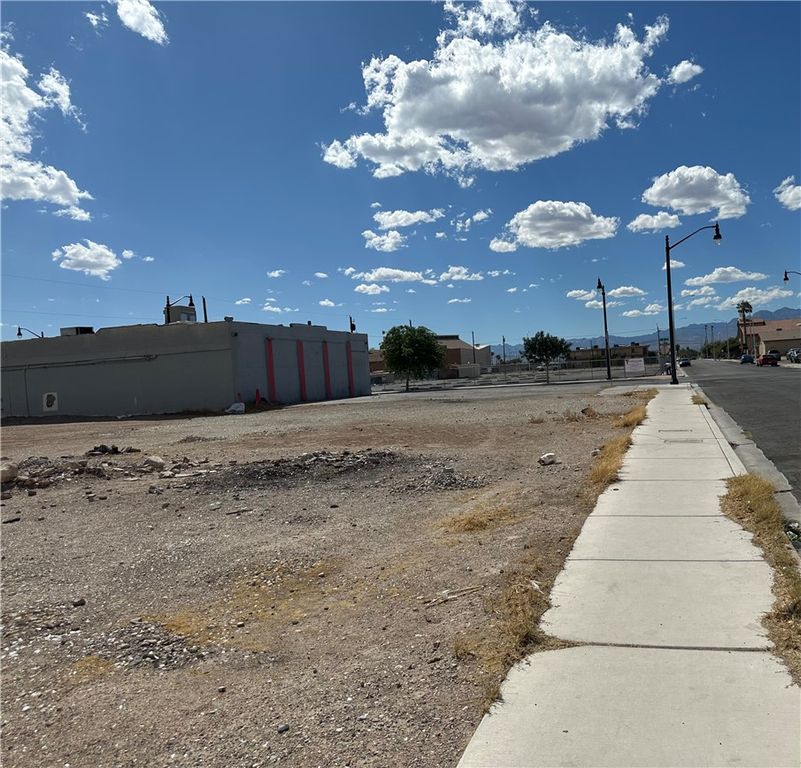 317 West Monroe Avenue, Las Vegas, NV 89106 — photo 2