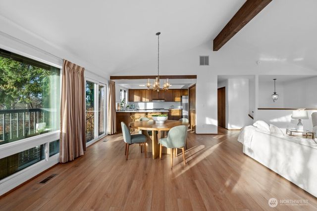 1619 S 226th Place, Des Moines, WA 98198