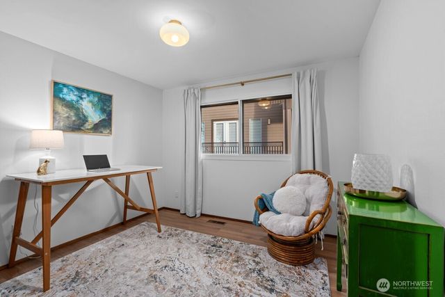 1619 S 226th Place, Des Moines, WA 98198