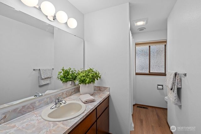 1619 S 226th Place, Des Moines, WA 98198