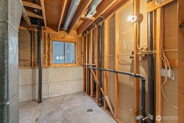 1619 S 226th Place, Des Moines, WA 98198