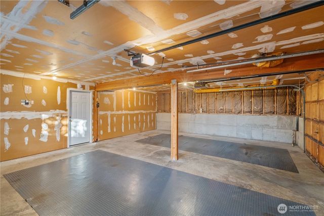 1619 S 226th Place, Des Moines, WA 98198