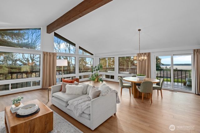 1619 S 226th Place, Des Moines, WA 98198