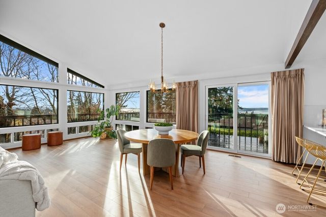 1619 S 226th Place, Des Moines, WA 98198