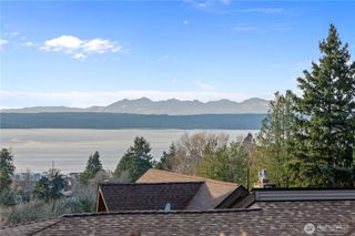 1619 S 226th Place, Des Moines, WA 98198