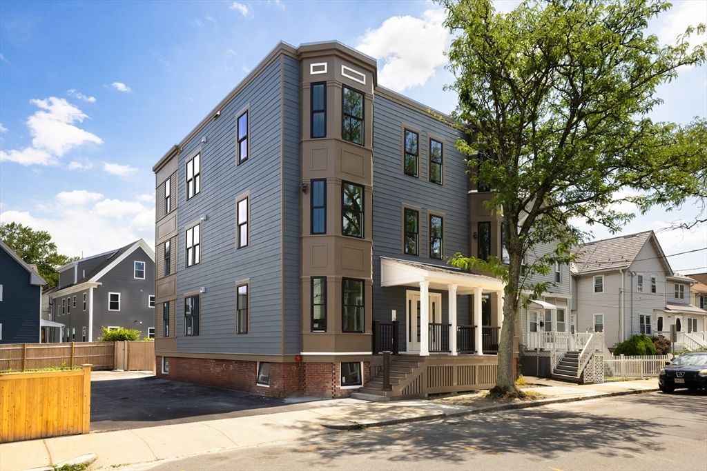 43-45 Blossom Street, Chelsea, MA 02150