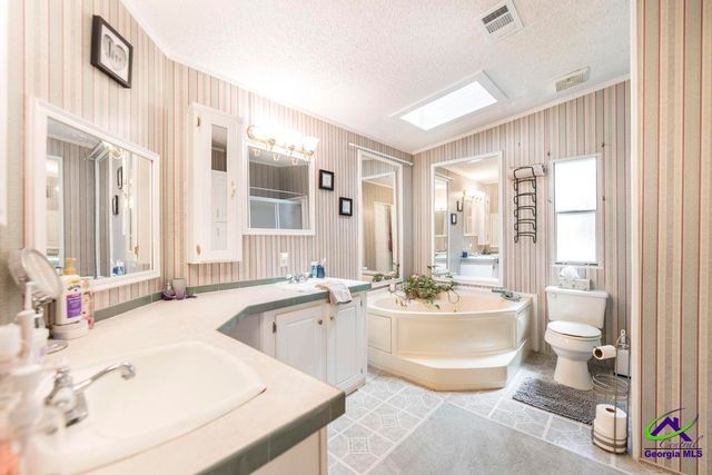 100 Coventry Manor Court, Byron, GA 31008