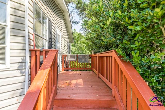 100 Coventry Manor Court, Byron, GA 31008
