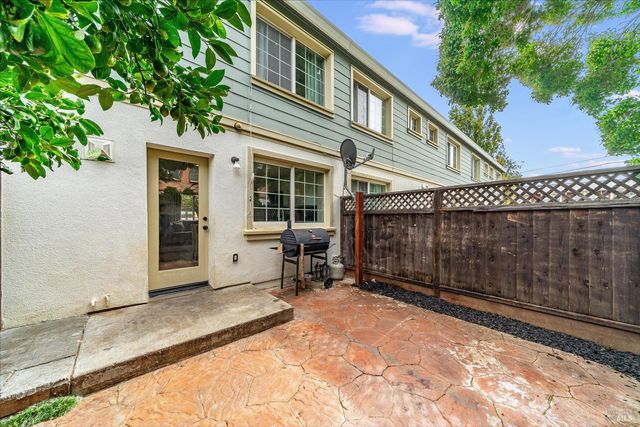 624 Daniels Ave, Vallejo, CA 94590