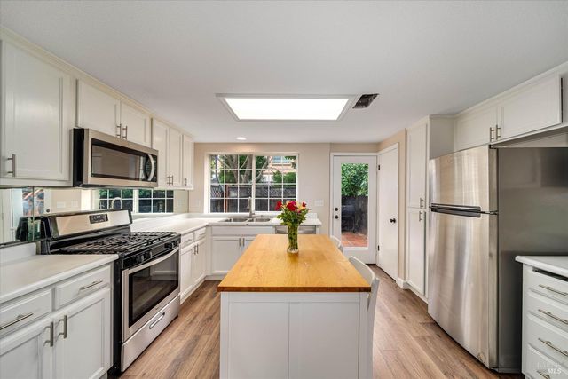 624 Daniels Ave, Vallejo, CA 94590