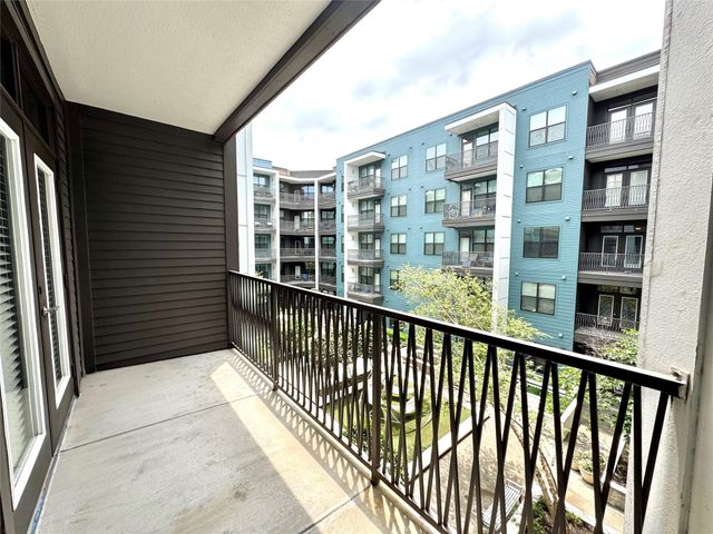 5454 Washington Avenue 3215, Houston, TX 77007