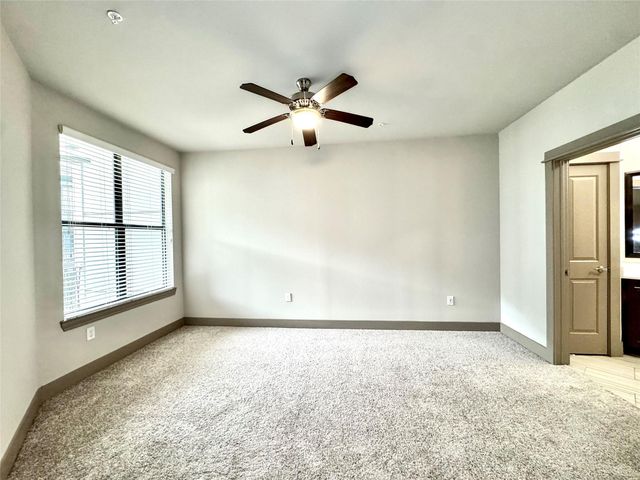 5454 Washington Avenue 3215, Houston, TX 77007