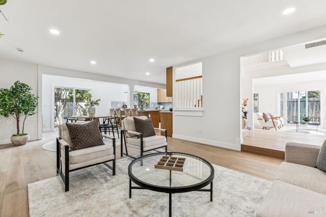 113 Greenridge Ct, Petaluma, CA 94952