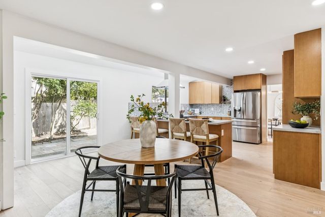 113 Greenridge Ct, Petaluma, CA 94952