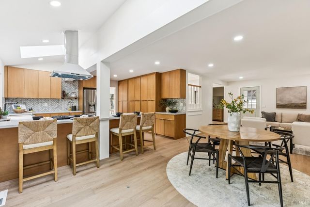 113 Greenridge Ct, Petaluma, CA 94952