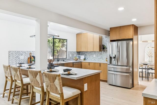 113 Greenridge Ct, Petaluma, CA 94952