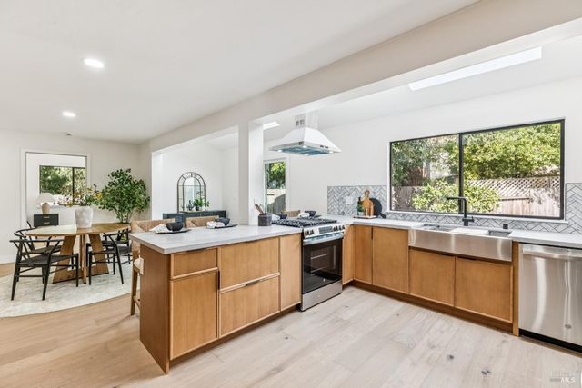 113 Greenridge Ct, Petaluma, CA 94952