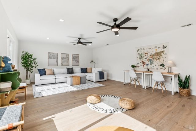 113 Greenridge Ct, Petaluma, CA 94952