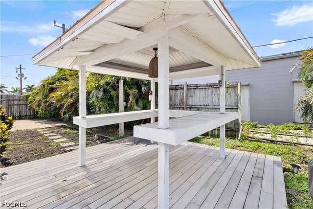 1930 Oakley AVE, Fort Myers, FL 33901