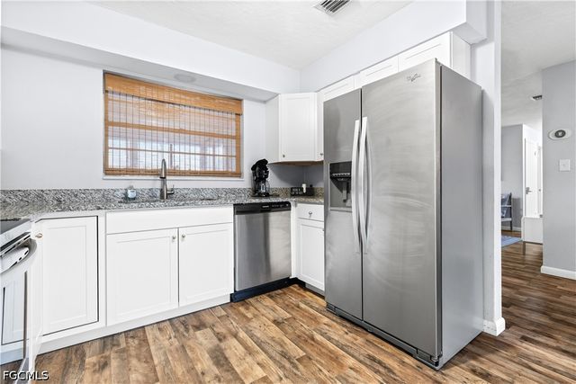 1930 Oakley AVE, Fort Myers, FL 33901