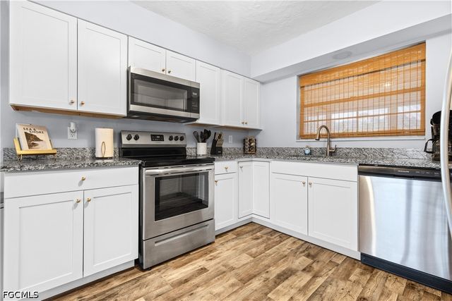 1930 Oakley AVE, Fort Myers, FL 33901