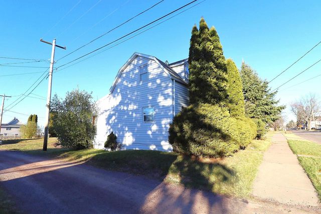 311 7th St W, Ashland, WI 54806