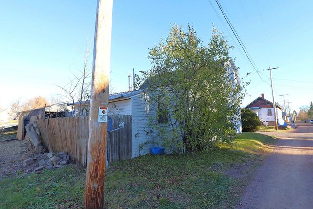 311 7th St W, Ashland, WI 54806