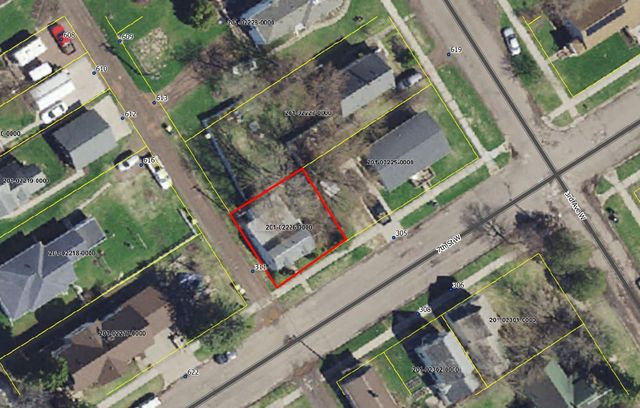 311 7th St W, Ashland, WI 54806