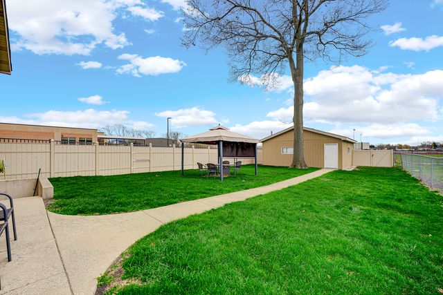 3051 183rd Street, Lansing, IL 60438