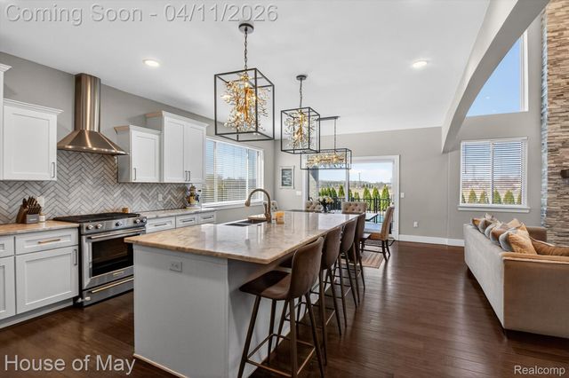 54933 Black Hills Lane, Shelby Charter Township, MI 48316
