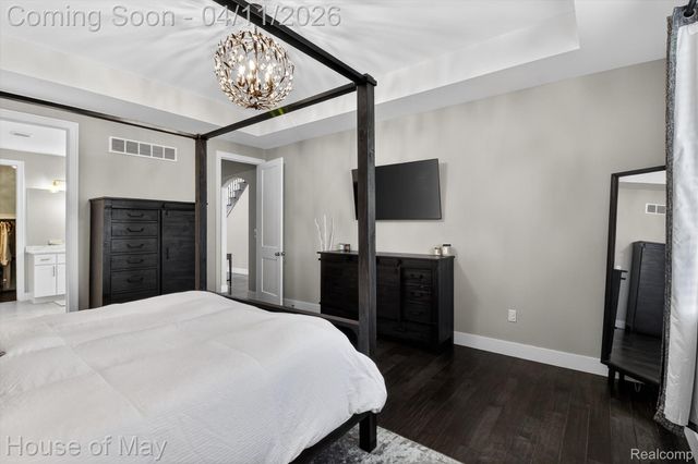54933 Black Hills Lane, Shelby Charter Township, MI 48316