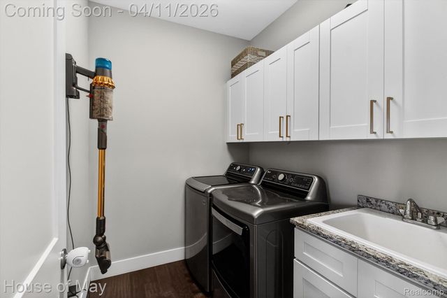 54933 Black Hills Lane, Shelby Charter Township, MI 48316