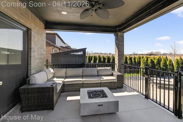 54933 Black Hills Lane, Shelby Charter Township, MI 48316