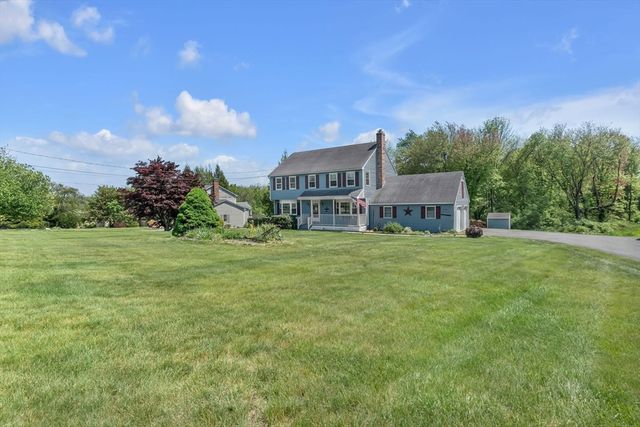 31 Fox Run Rd, Bellingham, MA 02019