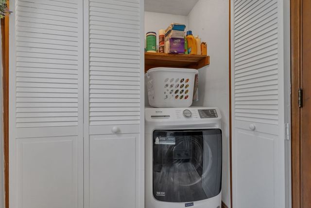 31 Fox Run Rd, Bellingham, MA 02019
