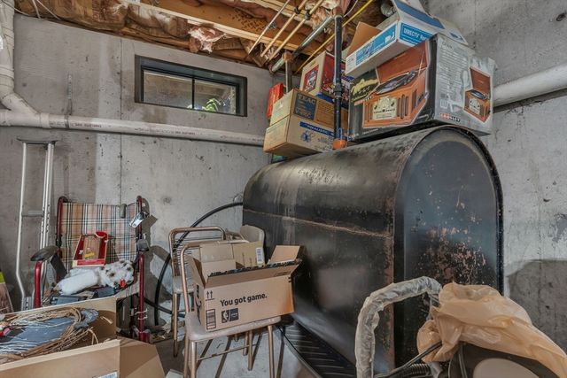 31 Fox Run Rd, Bellingham, MA 02019