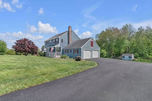 31 Fox Run Rd, Bellingham, MA 02019