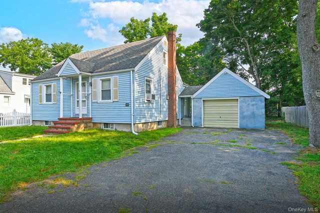 133 Little Plains Road, Huntington, NY 11743
