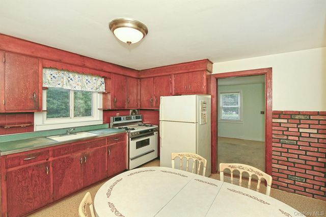 133 Little Plains Road, Huntington, NY 11743