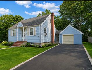 133 Little Plains Road, Huntington, NY 11743