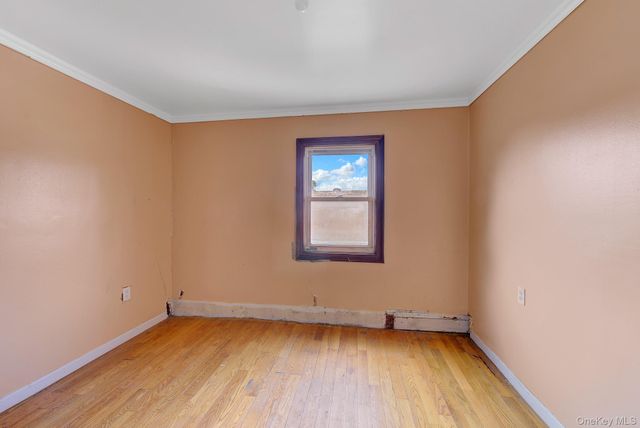 104 E Pennywood Avenue, Roosevelt, NY 11575