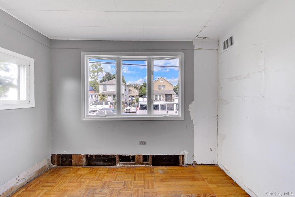 104 E Pennywood Avenue, Roosevelt, NY 11575 — photo 4