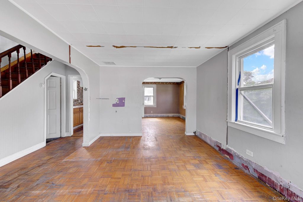 104 E Pennywood Avenue, Roosevelt, NY 11575 — photo 5