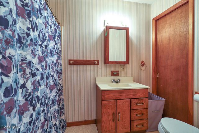 1337 8th Avenue, Schenectady, NY 12303