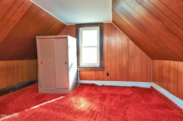 1337 8th Avenue, Schenectady, NY 12303