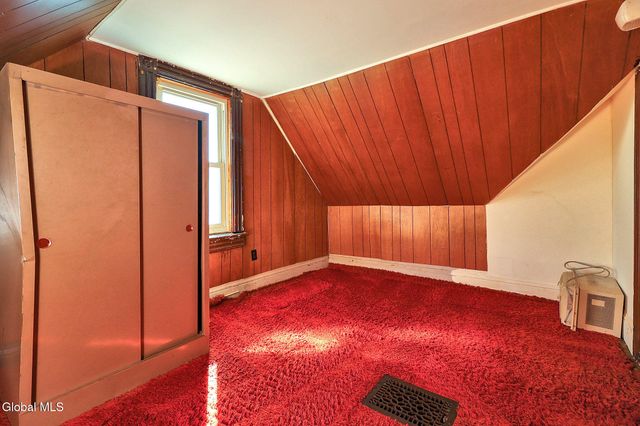 1337 8th Avenue, Schenectady, NY 12303