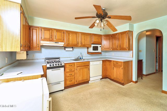 1337 8th Avenue, Schenectady, NY 12303