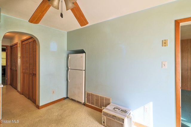 1337 8th Avenue, Schenectady, NY 12303