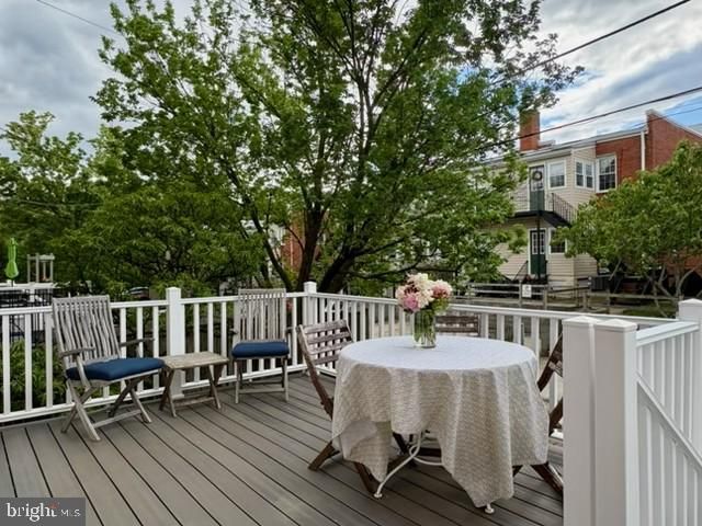 2230 39TH PL NW, Washington, DC 20007
